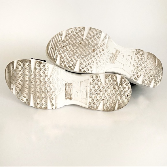 Rouge Helium Casual Sandals Size 10 - Picture 6 of 7